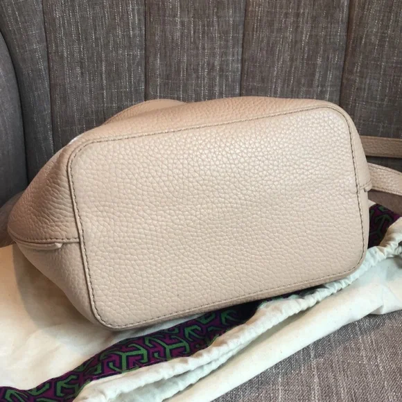 Small light pink Tory Burch shoulder bag! - Picture 8 of 11